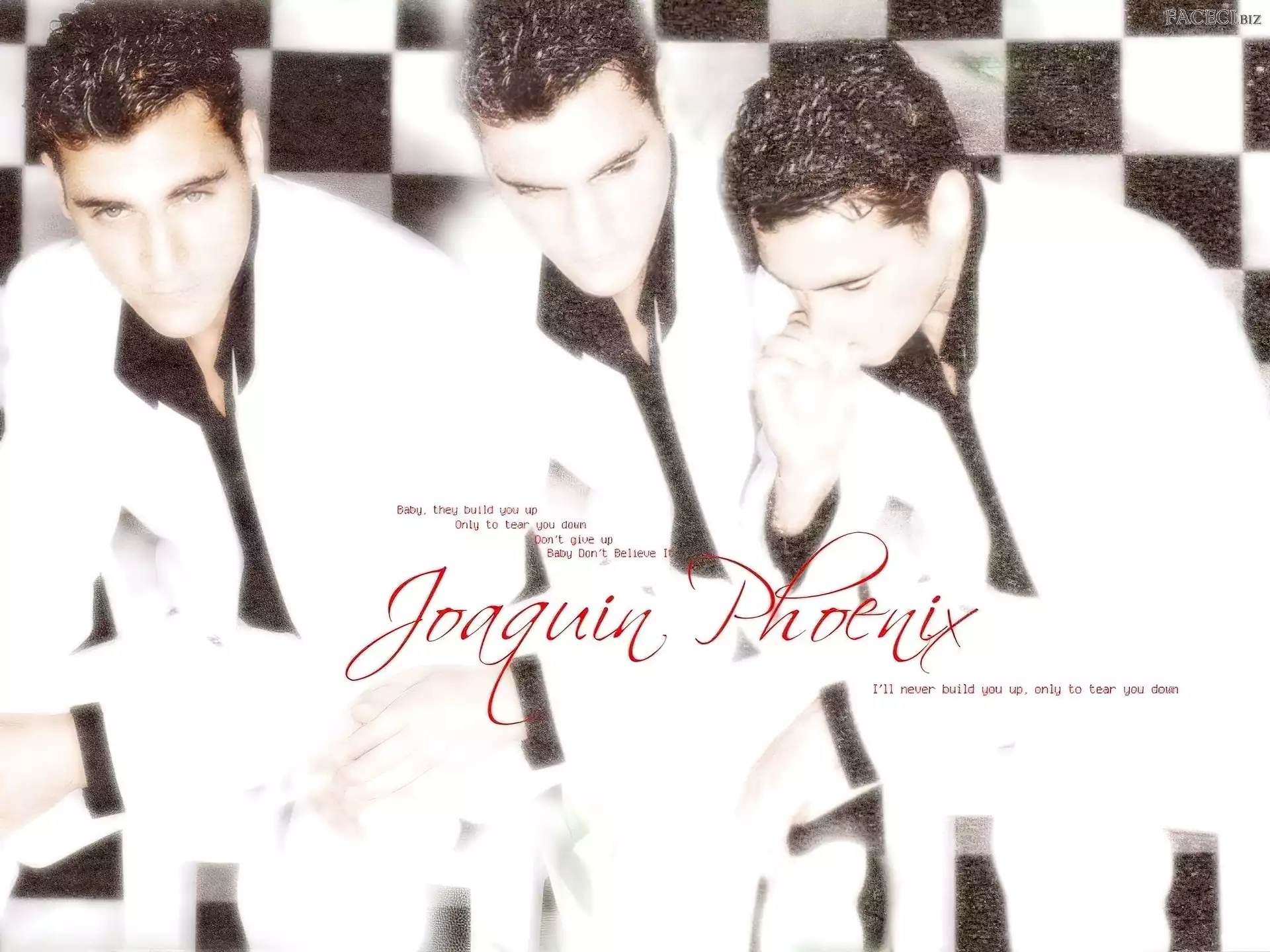 Joaquin Phoenix, biały strój